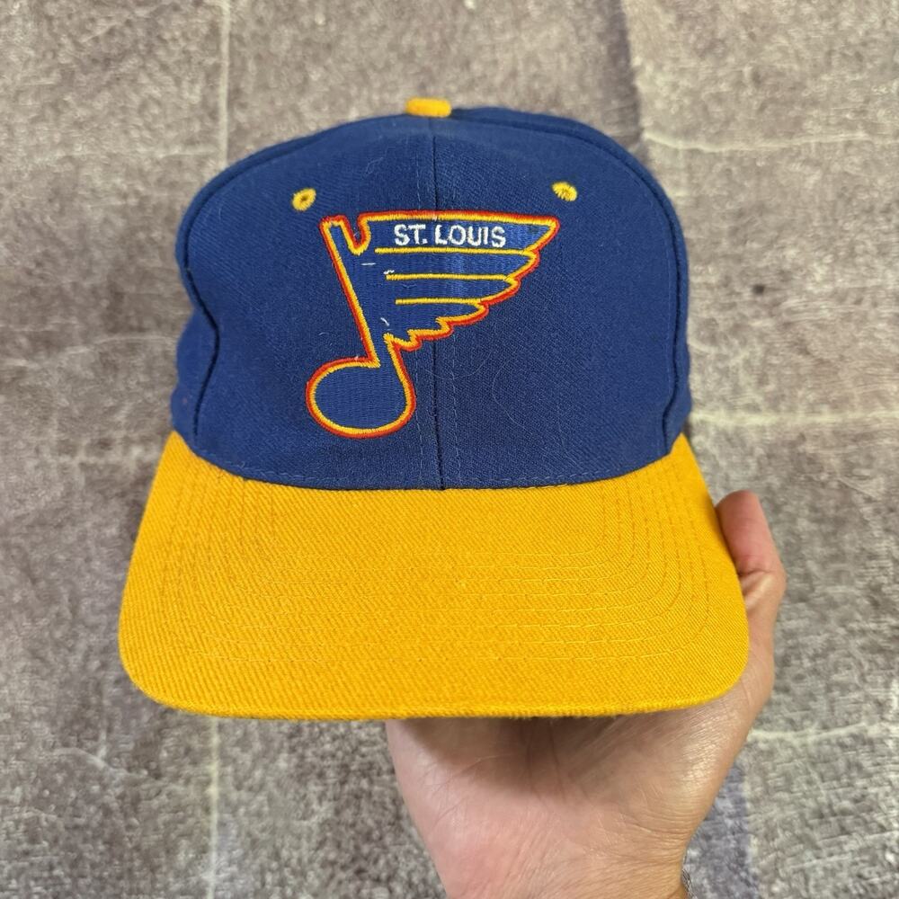 Men's Vintage 90's Top Of The World St Louis Blues Wool Yellow Snapback Hat Cap